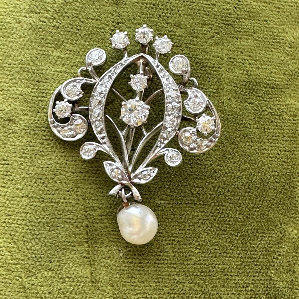 Belle Epoch Platnium Diamond and Pearl Brooch